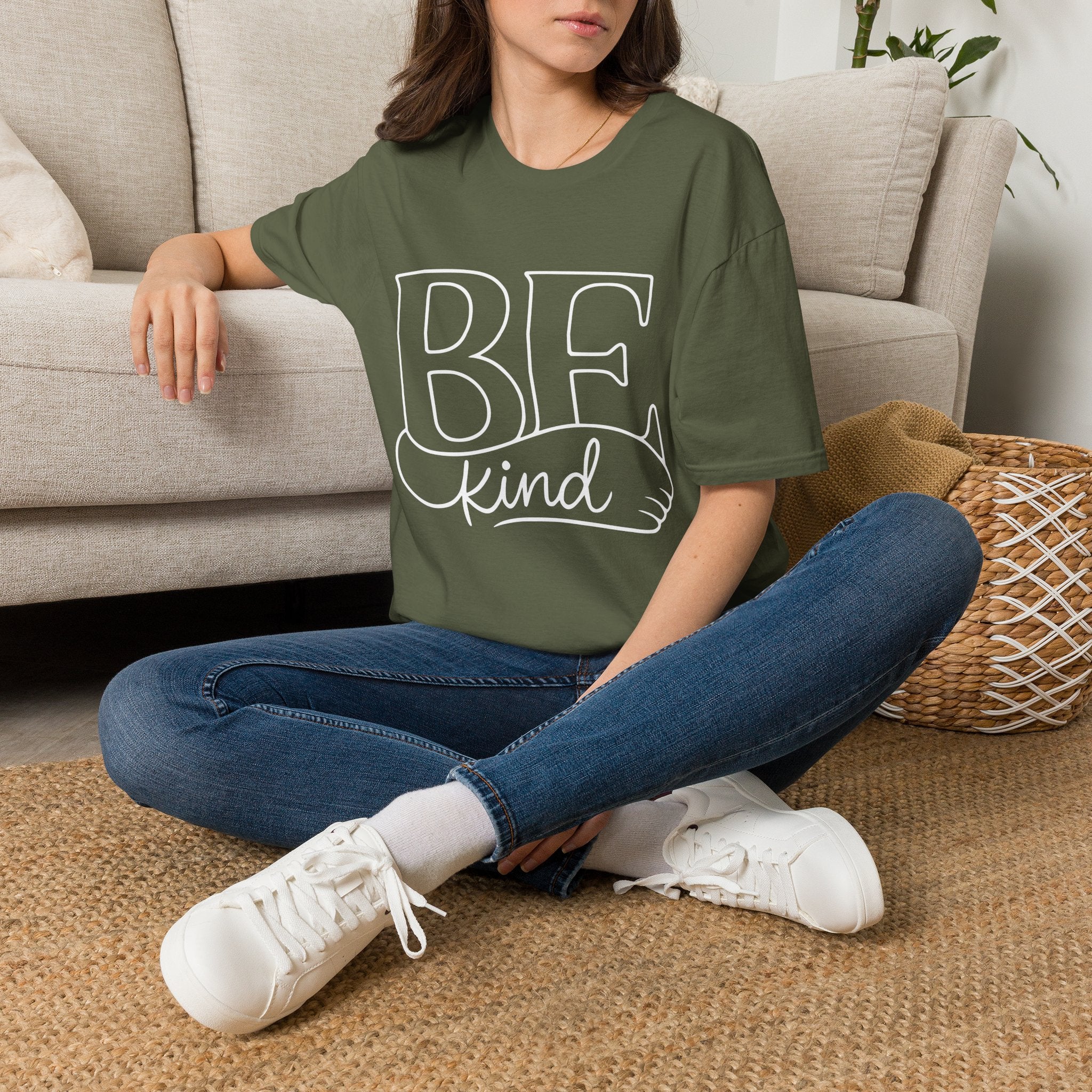 T-Shirt - BE Kind Outline Graphic Tee — Positive Message, Casual Everyday Wear